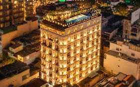 Khách sạn&Sky Bar Happy Life Grand (Trước đây là Khách sạn Lotus Central)