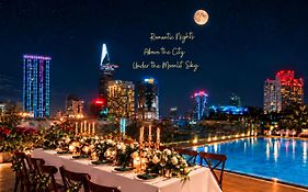 Khách sạn&Sky Bar Happy Life Grand (Trước đây là Khách sạn Lotus Central)